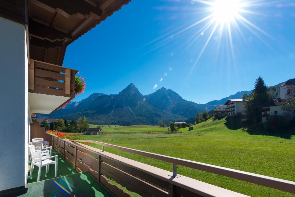 Апартаменты Haus Enzian Лермос Номер фото